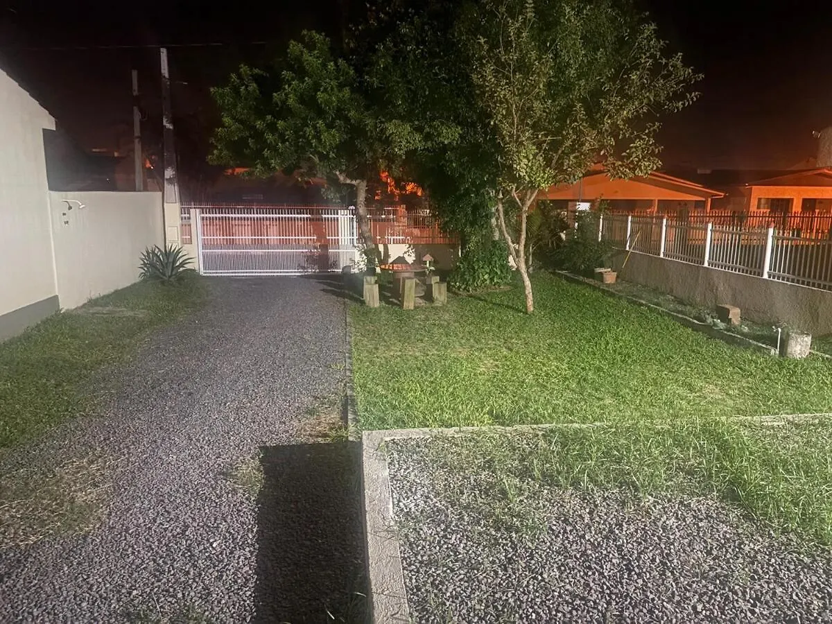 펜션 Refugio Familiar Bem Perto Da Praia E Do Centro Com Patio Grande E Churrasqueira 아호이우 두 시우바 브라질